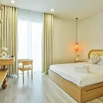 Nijo Kaya Suites - Terra Royal Tower, Highclass, Central & Poker Table